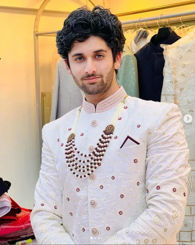 Vivah ethnic festival outfit